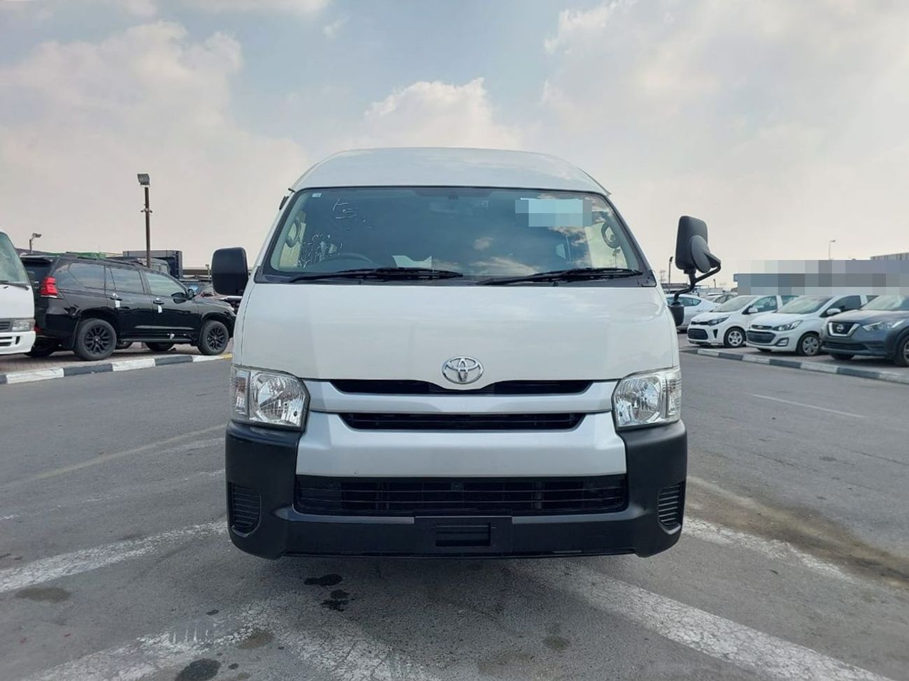 Toyota Hiace TOYOTA HIACE VAN RHD 2015 MODEL 3.0 L DIESEL AUTOMATIC(PM15267)