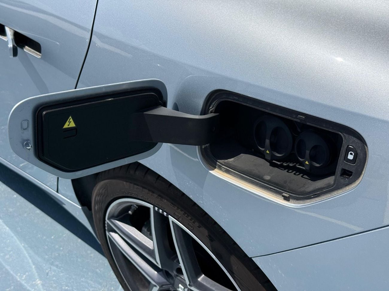 جي إي سي أيون هايبر SSR Aion Hyper GT EV 71.6 kWh battery 2024 Export Price @ 113,000 AED