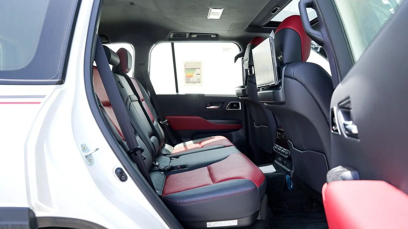 Toyota Land Cruiser GR SPORT hybrid - GCC Specs - Zero KM