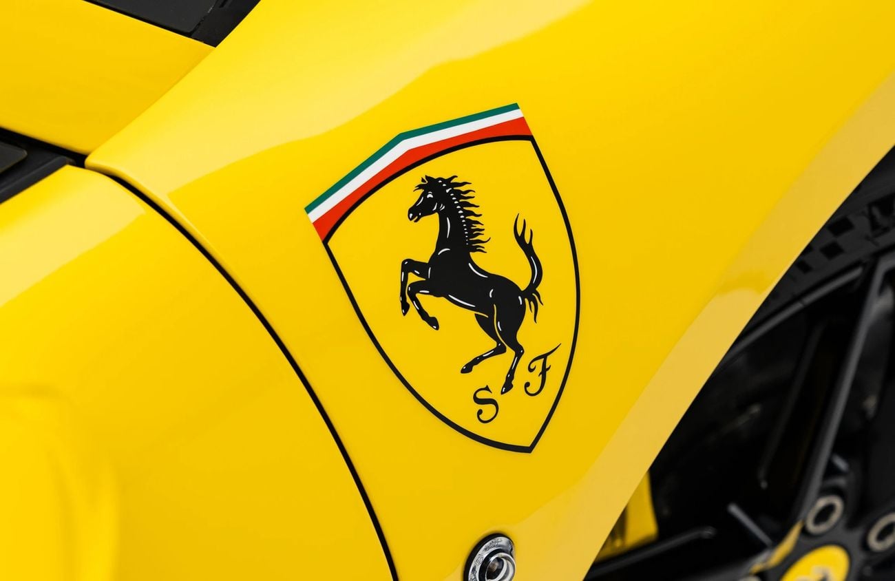 Ferrari 488 3.9L V8 Twin-Turbocharged Engine