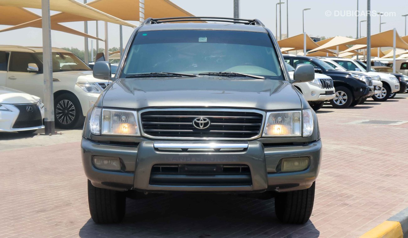 Toyota Land Cruiser VXR V8 5.7L