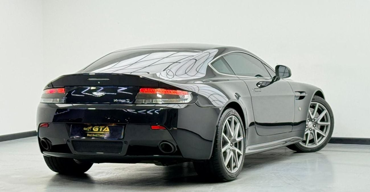 Aston Martin Vantage V8 S 4.7L 2013 Aston Martin Vantage S, Aston Martin Warranty+Full Service History, GCC