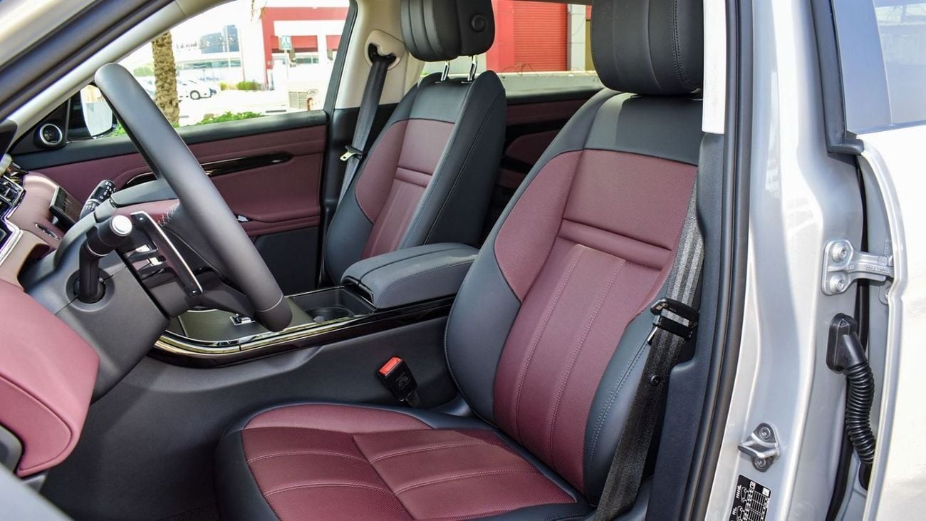 لاند روفر رانج روفر إيفوك SE P250 DYNAMIC 2025! FIVE YEARS WARRANTY!! THREE YEARS SERVICE CONTRACT