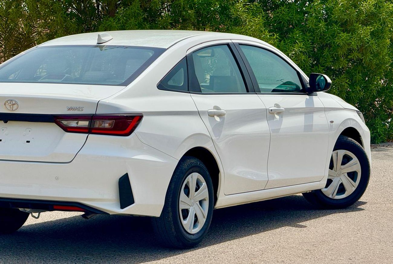 تويوتا يارس 1.5L E