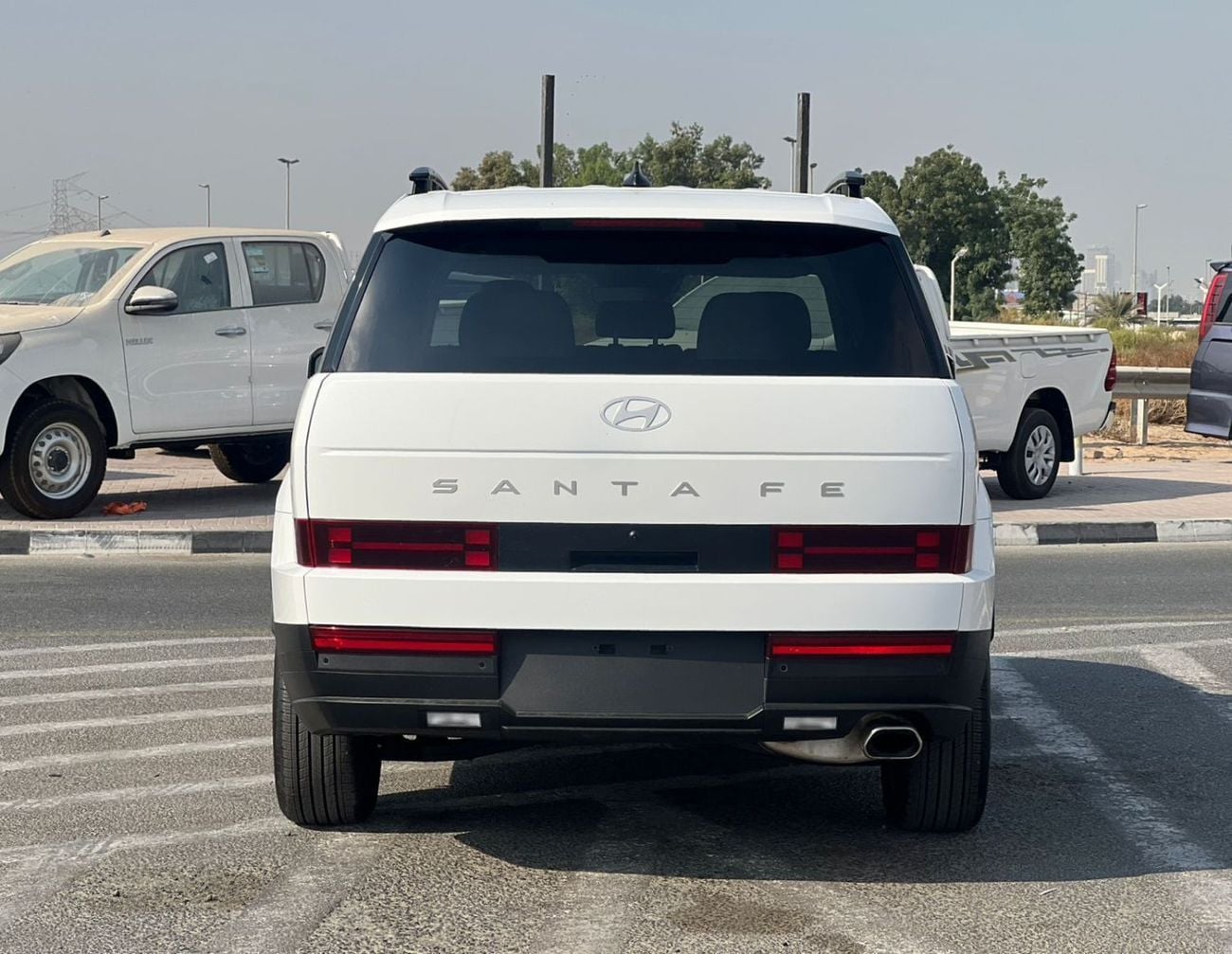 هيونداي سانتا في  2025 Hyundai Santa Fe New Shape 2.5L V4 - Leather seat - Auto Trunk - 7 Seater - 12000