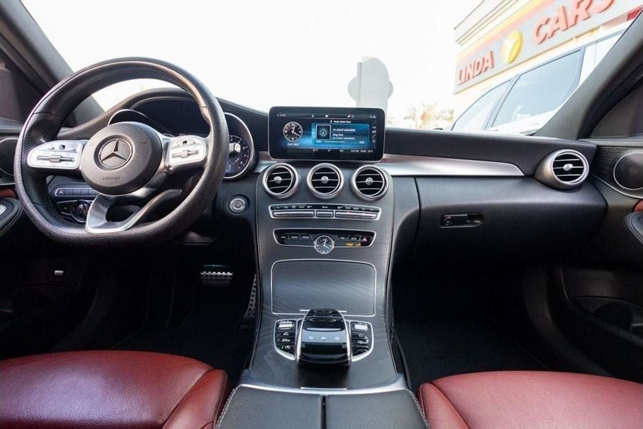 مرسيدس بنز C 200 Mercedes-Benz C200 AMG Premium + 2020 GCC under Agency Warranty and Service Contract  w