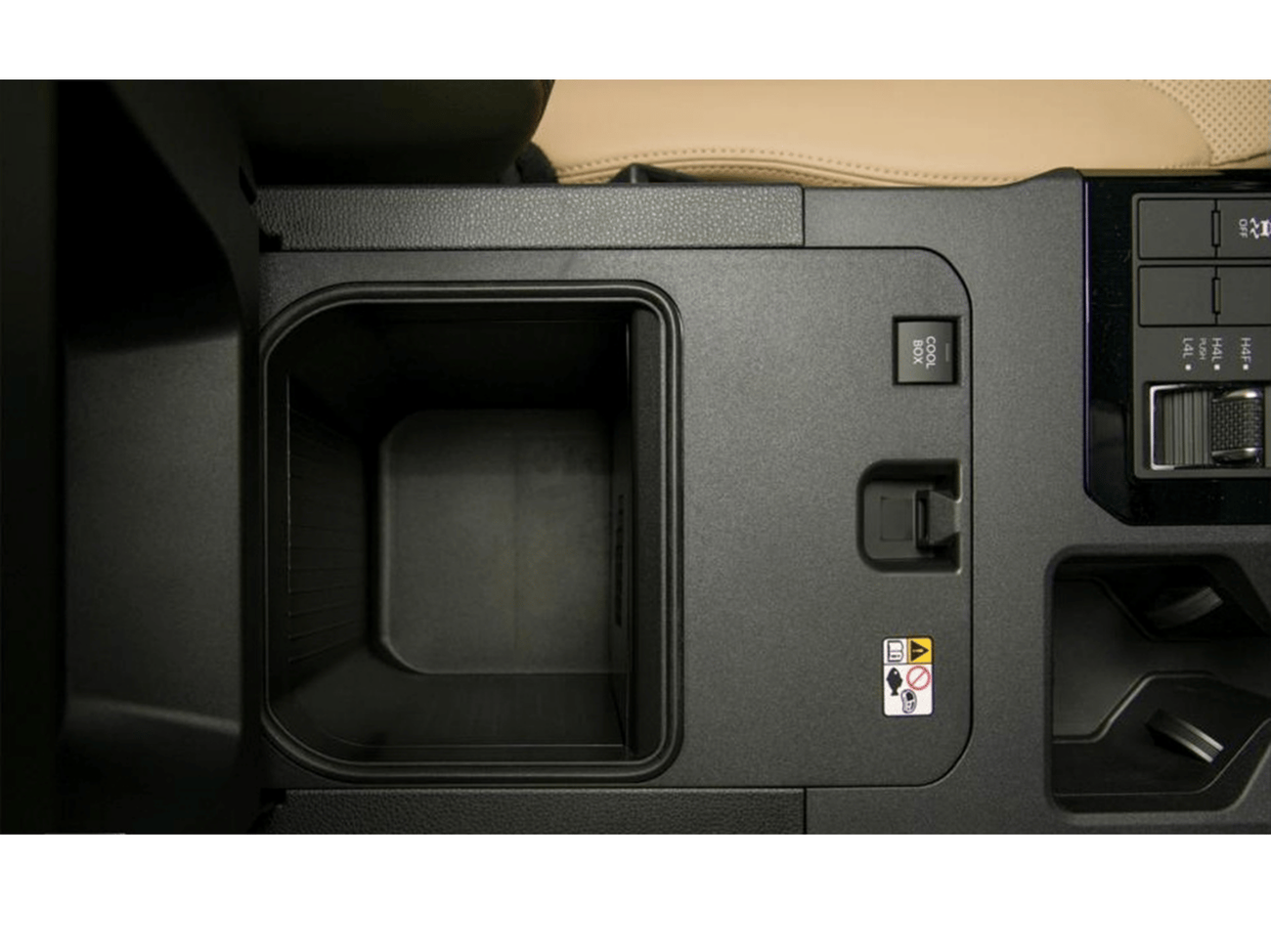 تويوتا برادو ECTP2M021 – 2024 Toyota Prado – 2.7L Petrol Auto – Mid – White with Black Beige Interior