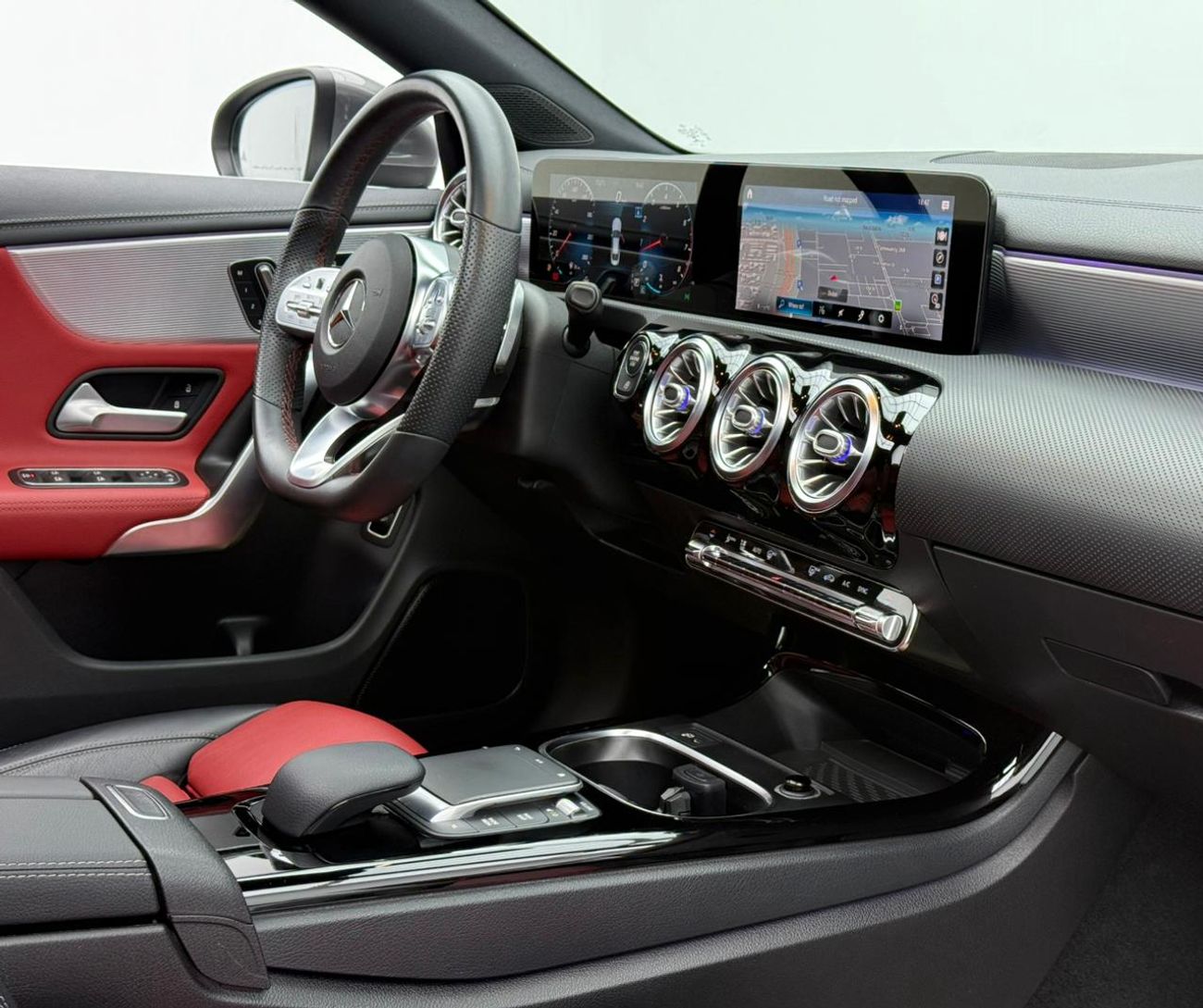 مرسيدس بنز CLA 250 Premium 2.0L 2021 Mercedes-Benz CLA250 Premium, Warranty, Full Mercedes Service History, Excellent C