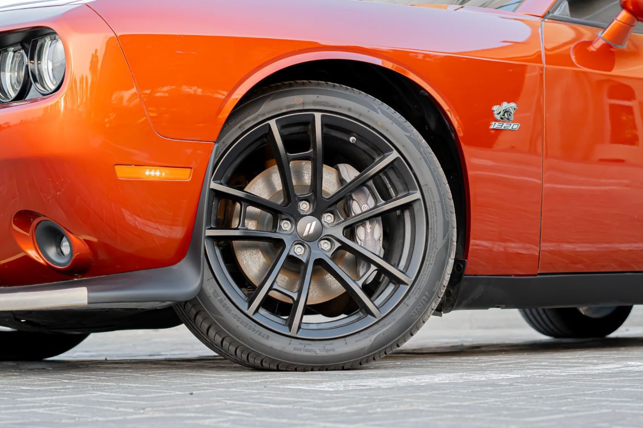 Dodge Challenger R/T Scat Pack 6.4L