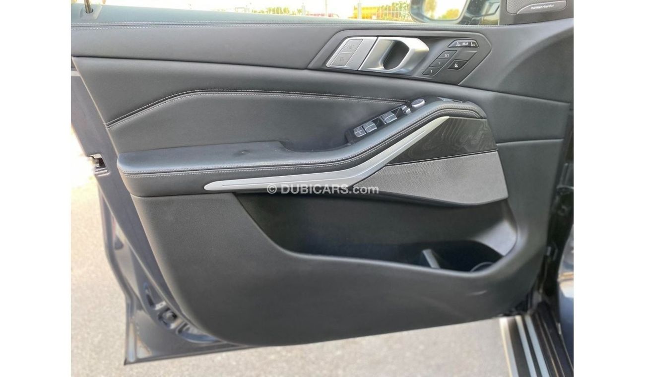 BMW X7 40i Pure Excellence GCC SPEC NEAT AND S`CLEAN