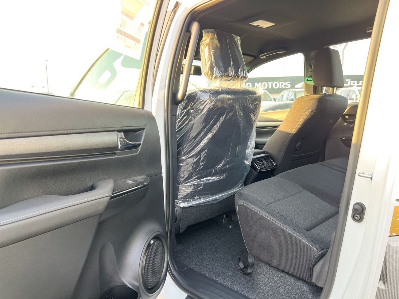 Toyota Hilux ADVENTURE EXPORT ONLY - HILUX 4.0L (WITH AIR COMPRESSOR)