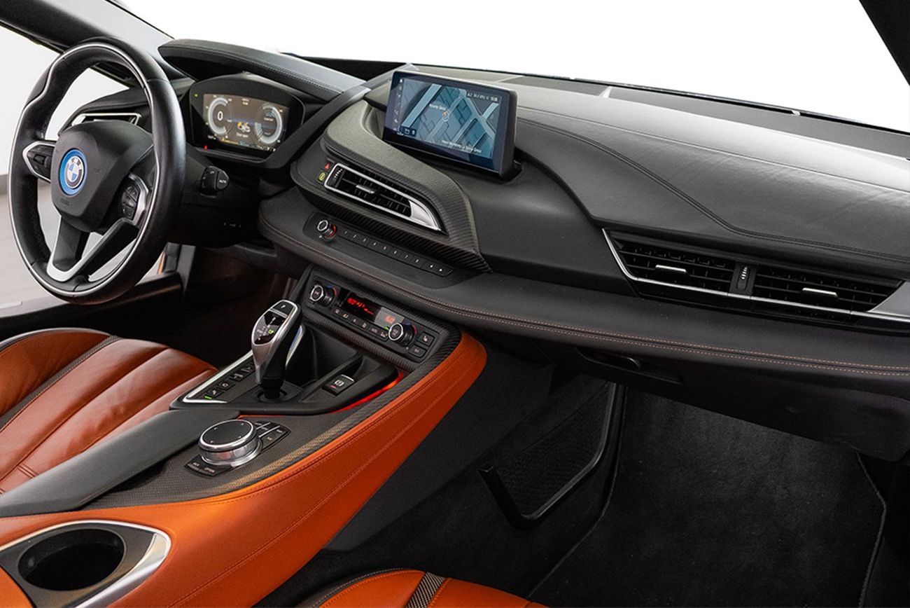 بي أم دبليو i8 Plug-In Hybrid 1.5L