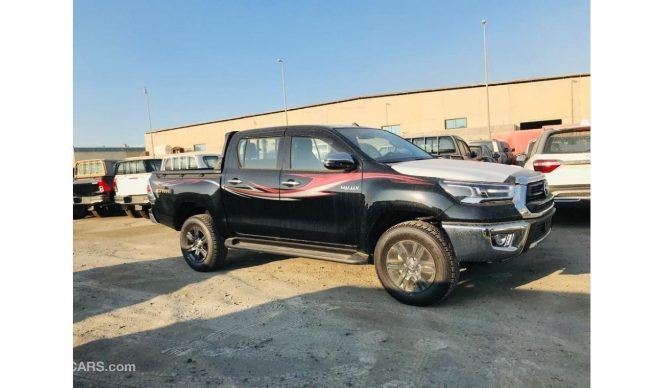 تويوتا هيلوكس GLX 2.7L A / T، 4x4، عجلات معدنية، التحكم في السرعة والبدء بالدفع