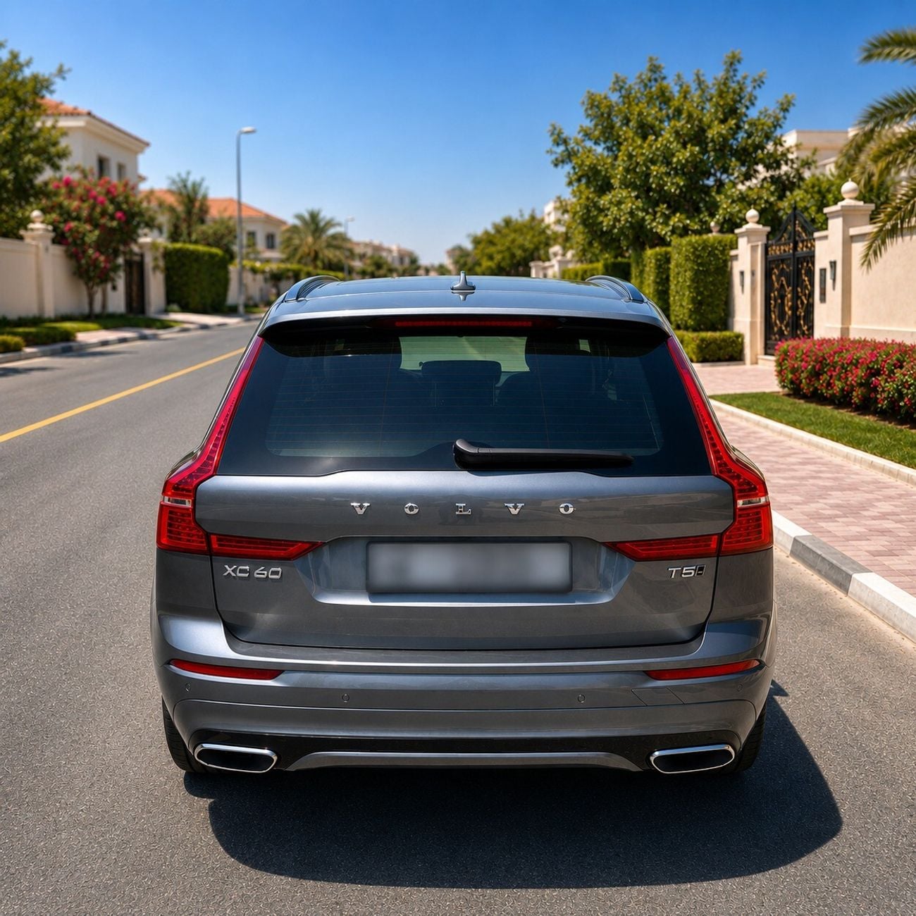 فولفو XC 60 R DESIGN
