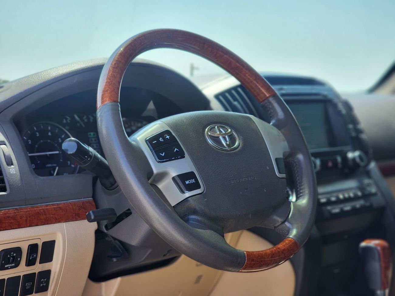 Toyota Land Cruiser GXR 4.6L