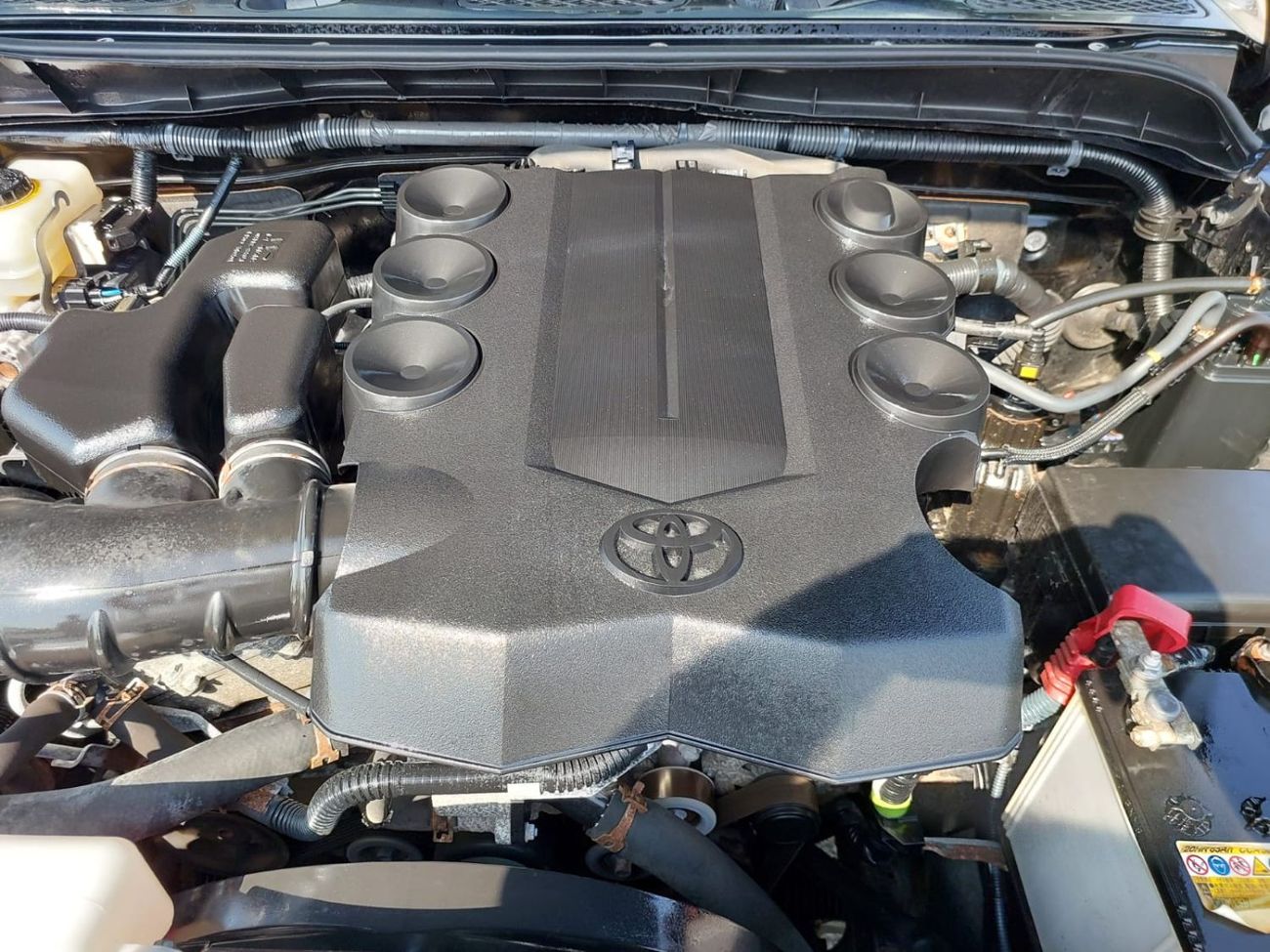 تويوتا إف جي كروزر (RAMADAN OFFER) TOYOTA FJ CRUISER SUV RHD 2013 MODEL 4.0 L PETROL AUTOMATIC(PM23149)