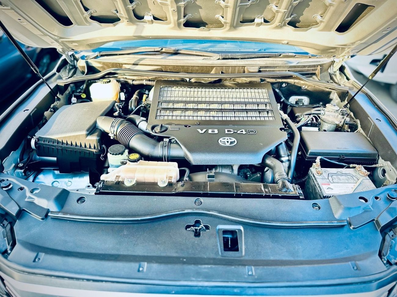 Toyota Land Cruiser 2016 Modified to 2024 Exterior V8 RHD Diesel Full Option Very clean and perfect condition