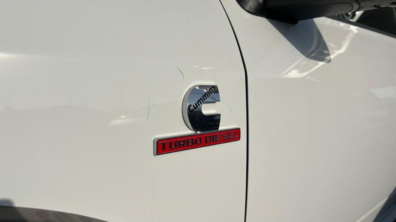 RAM 5500 EXPORT ONLY - Ram 5500 Regular Chassis Cab 4x4 6.7L Cummins Diesel 8-Speed AT