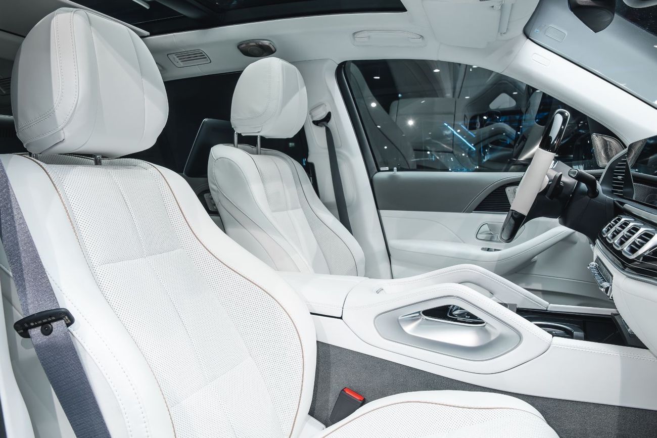 Mercedes-Benz GLS 600 E-Active Body Control + R24 Wheels + Burmester 3D + 4 seats + Coolbox + Rear displays