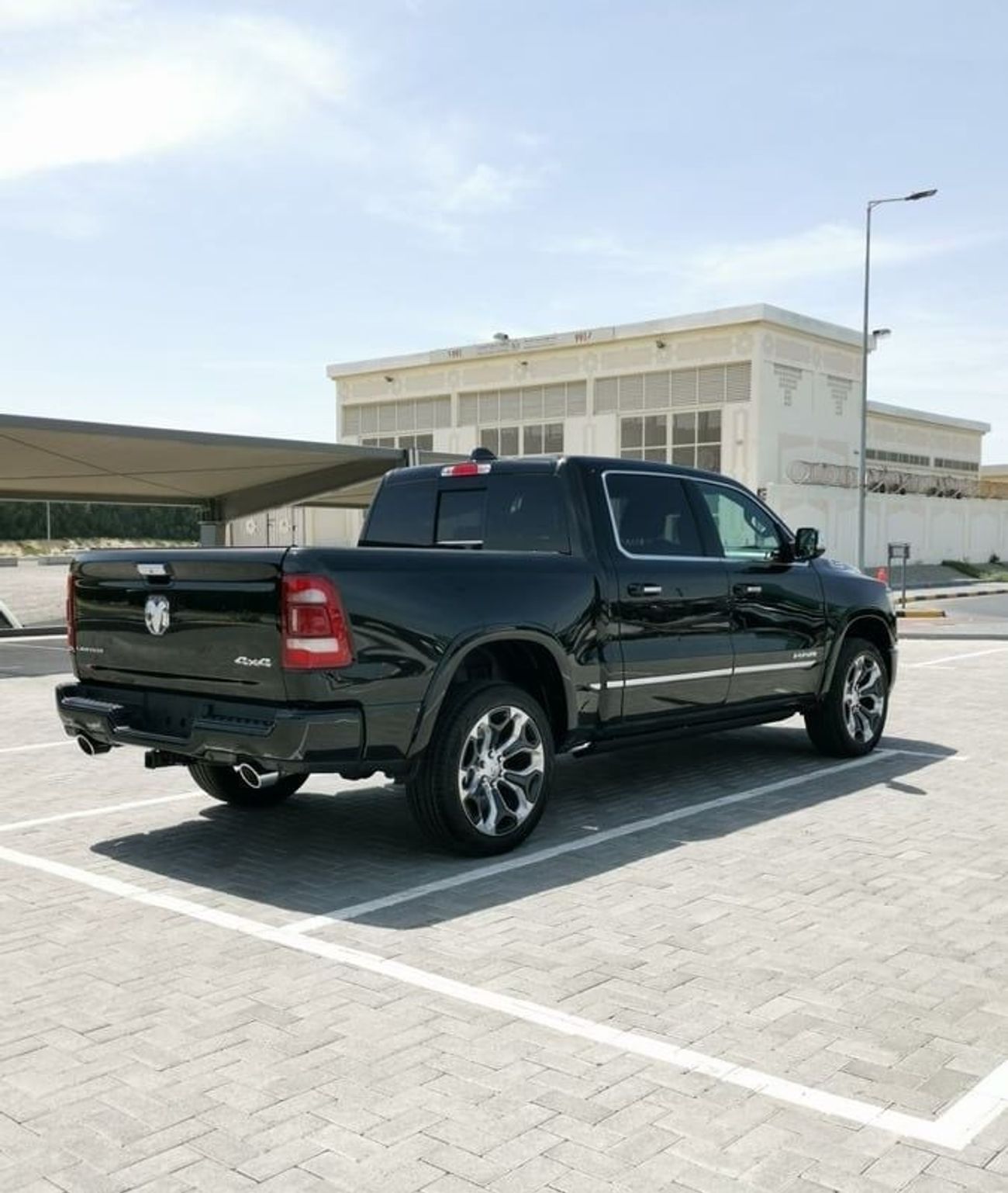 RAM 1500 DODGE RAM LIMITED- 2022- BLACK