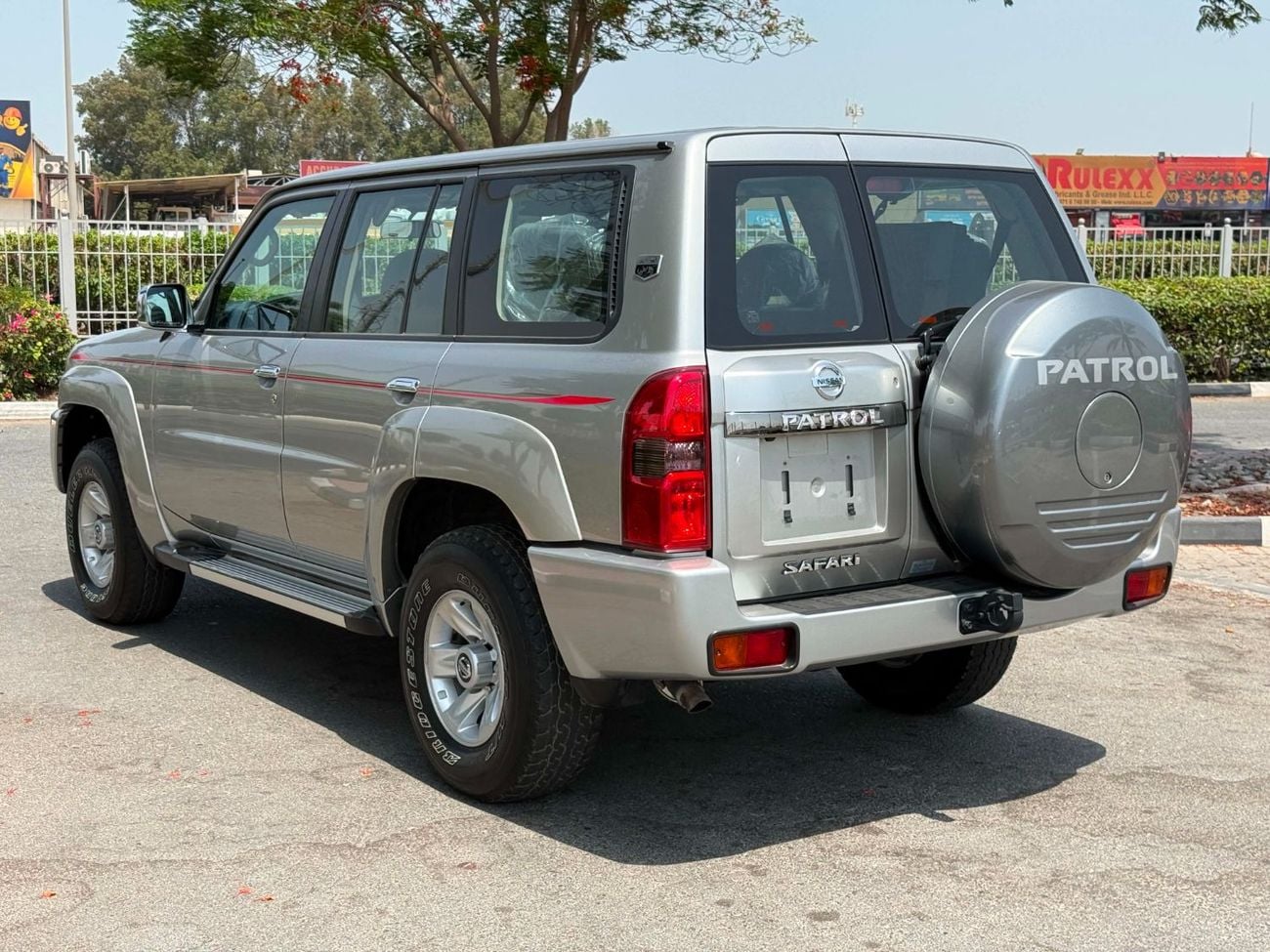Nissan Patrol SUPER SAFARI HT **2024**GCC SPEC NEAT AND CLEAN