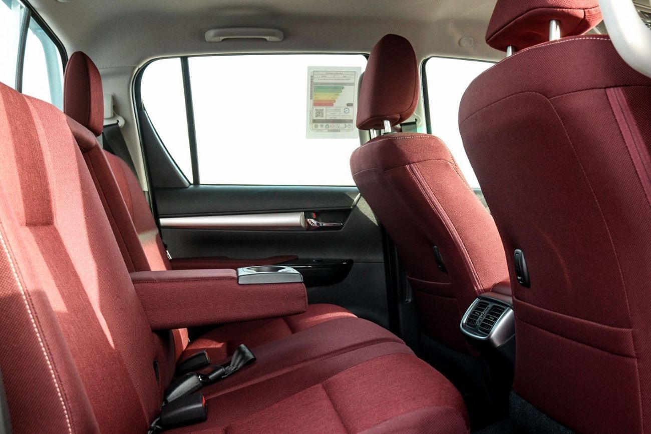 Toyota Hilux SR5 4.0L PETROL 4WD 2025 MY