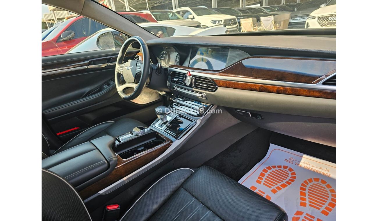 Genesis G90 Platinum
