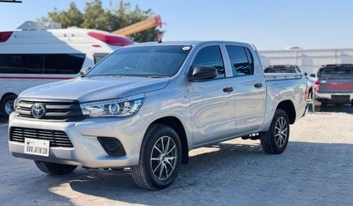 Toyota Hilux DOUBLE CABIN | 2.7L PETROL ENGINE | 2WD | RHD | 2021 | MANUAL TRANSMISSION
