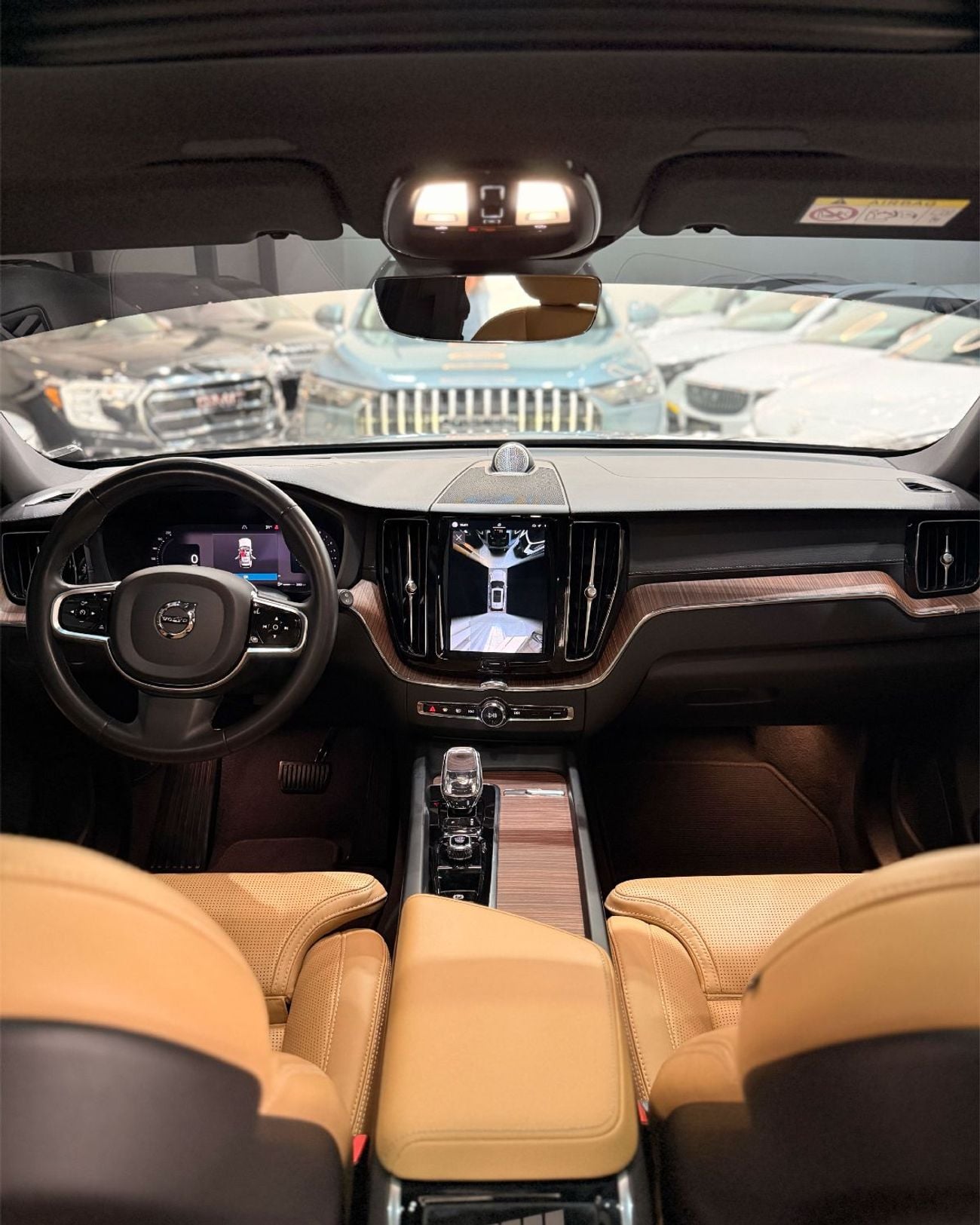 فولفو XC 60 INSCRIPTION فولفو XC60 B5 موديل 2023 | مواصفات خليجية | حالة ممتازة