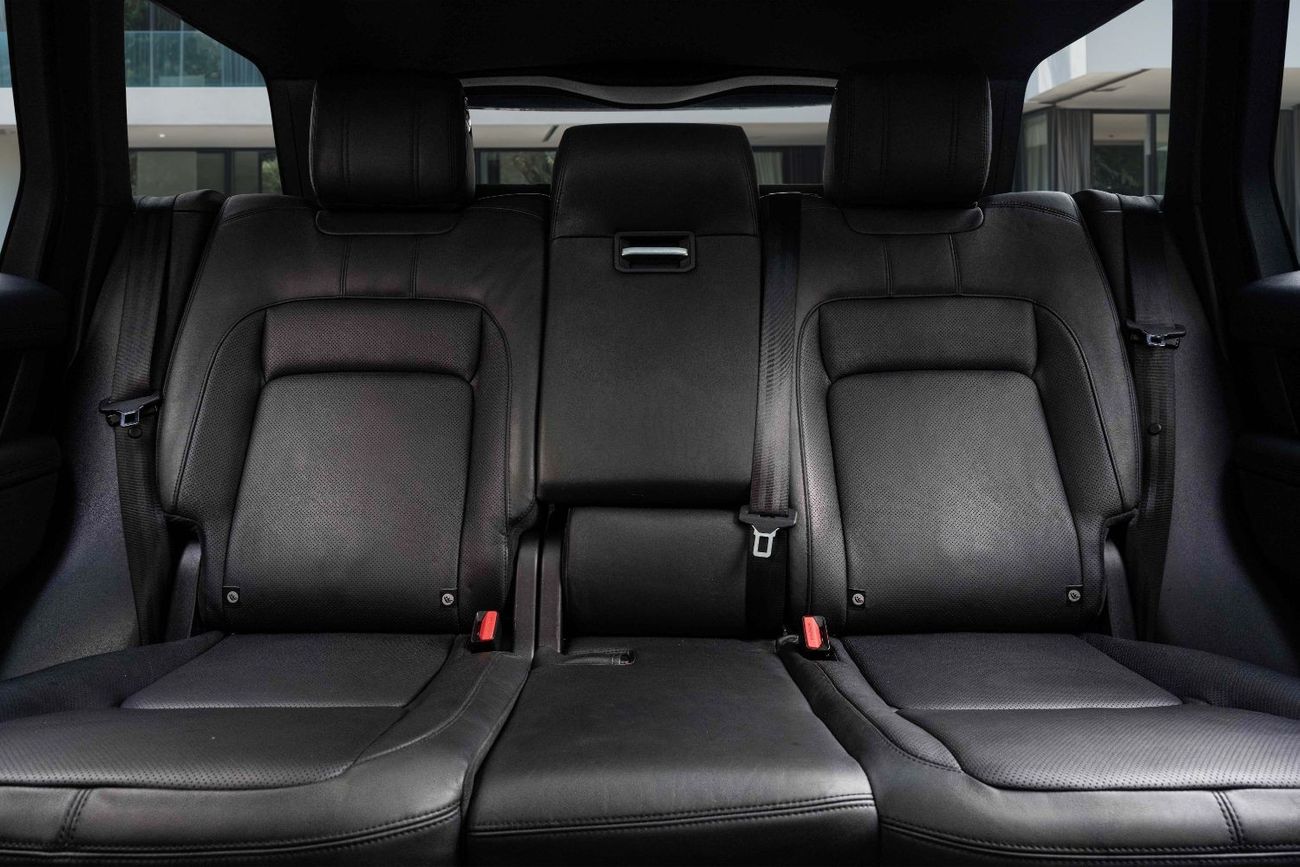 Land Rover Range Rover Vogue SE SuperCharged | 3,329 P.M  | 0% Downpayment | Under Warranty!