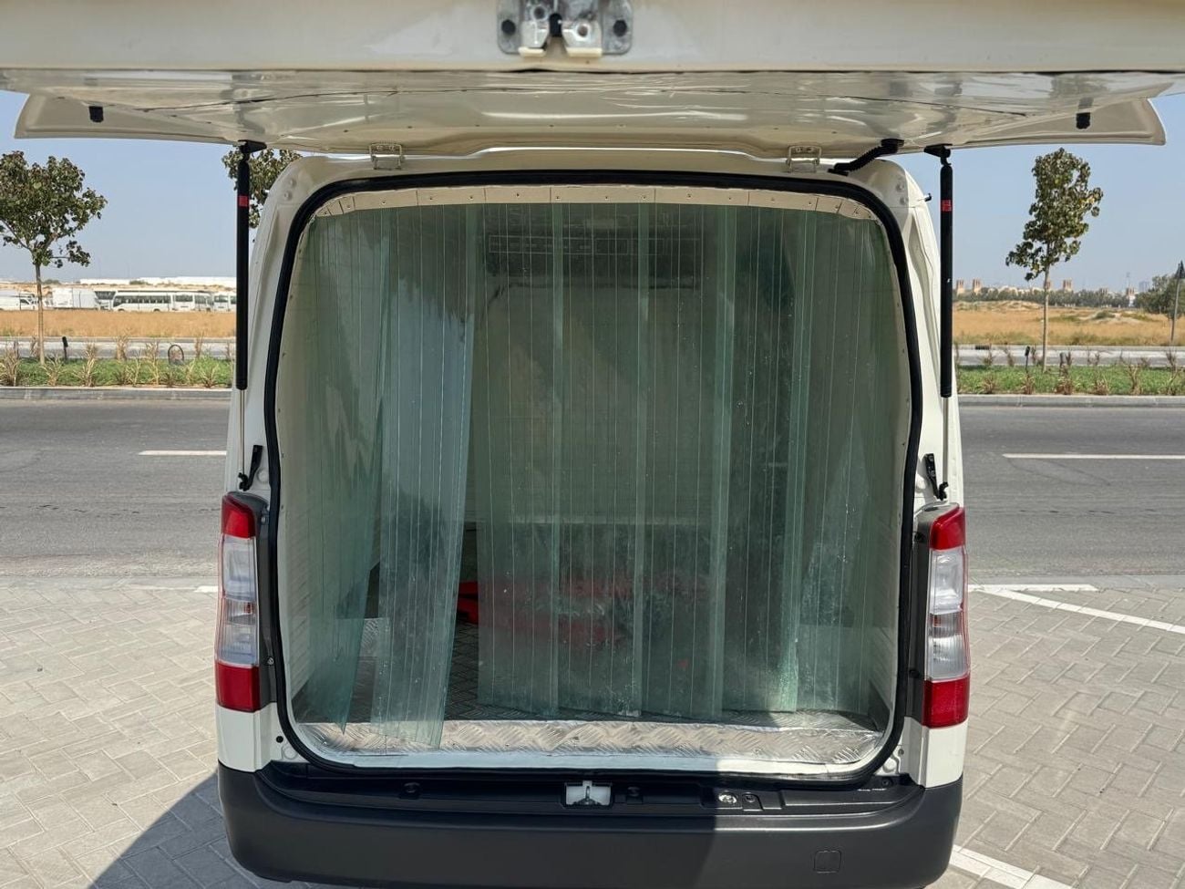 تويوتا لايت آيس STD Chiller van Toyota Liteace 2024 model GCC. Low milage