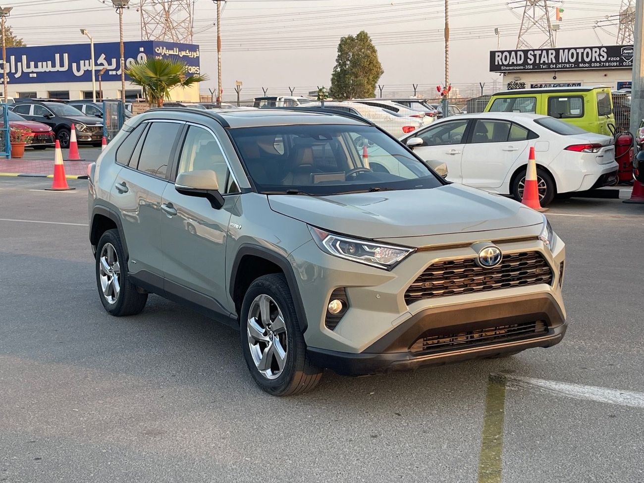 تويوتا راف ٤ XLE 2.5L