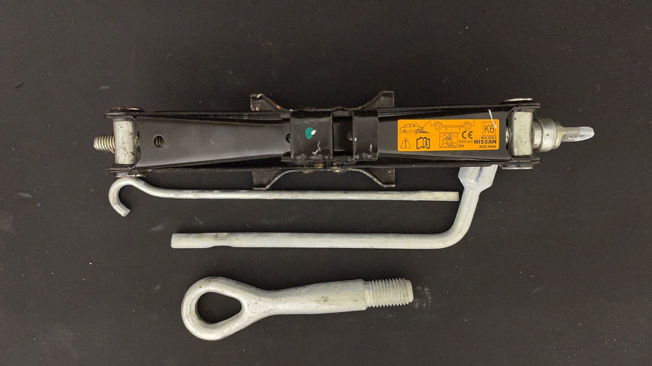 Nissan Sunny SV 1.5 | Zero Down Payment | Home Test Drive