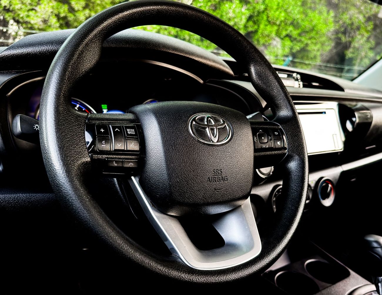 Toyota Hilux GLX Toyota Hilux Automatic | 2.7 L | 2020 | GCC | Accident-Free | In Excellent Condition | 1092 P.M