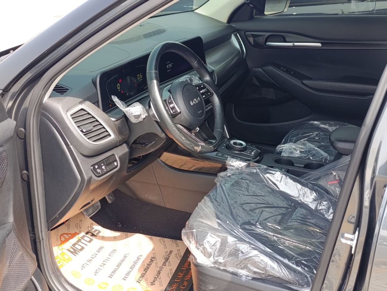 Kia Seltos Std 1.6L (121 HP)