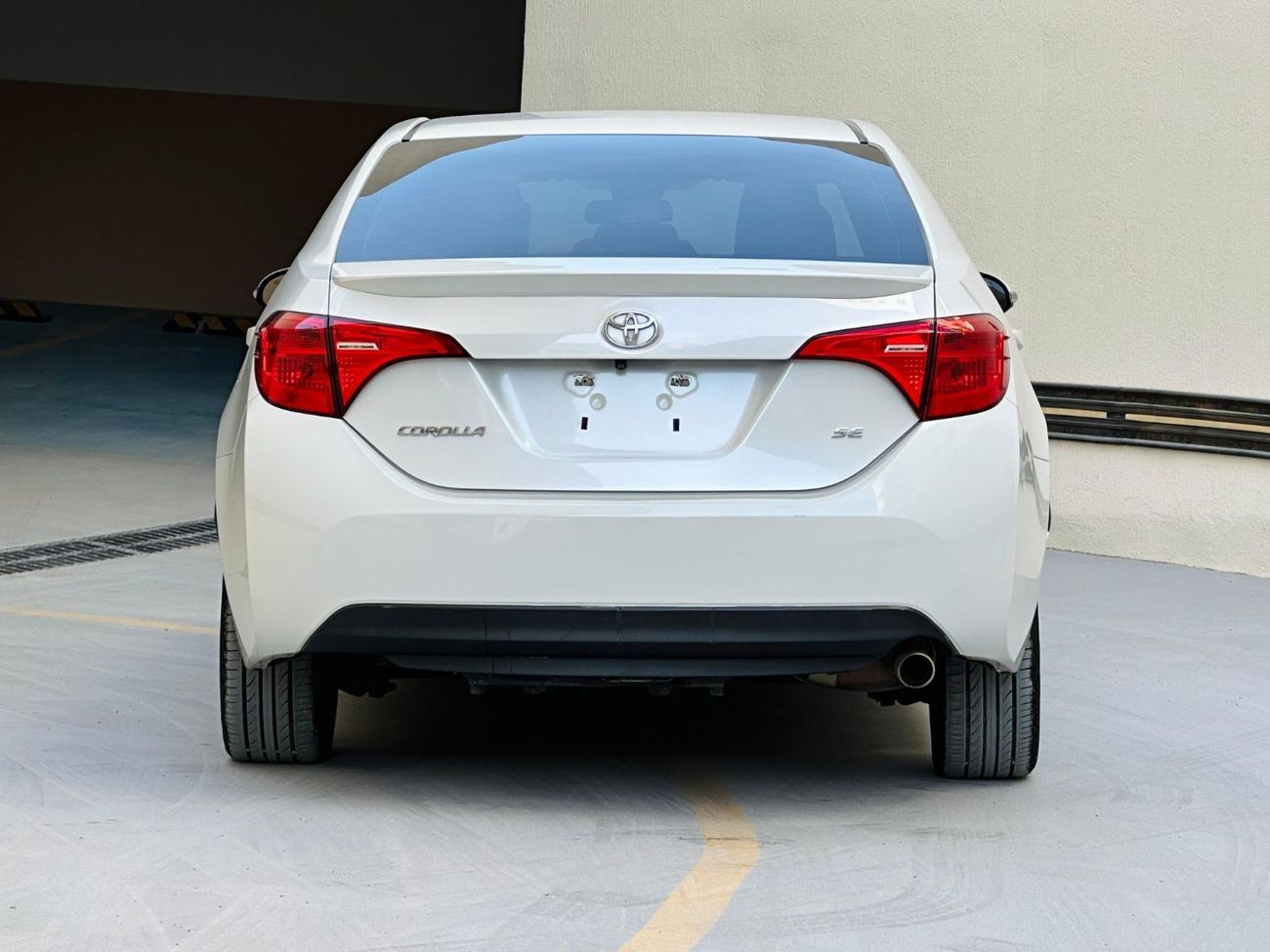 تويوتا كورولا SE Year: 2017  SE Engine: 1.8L V4