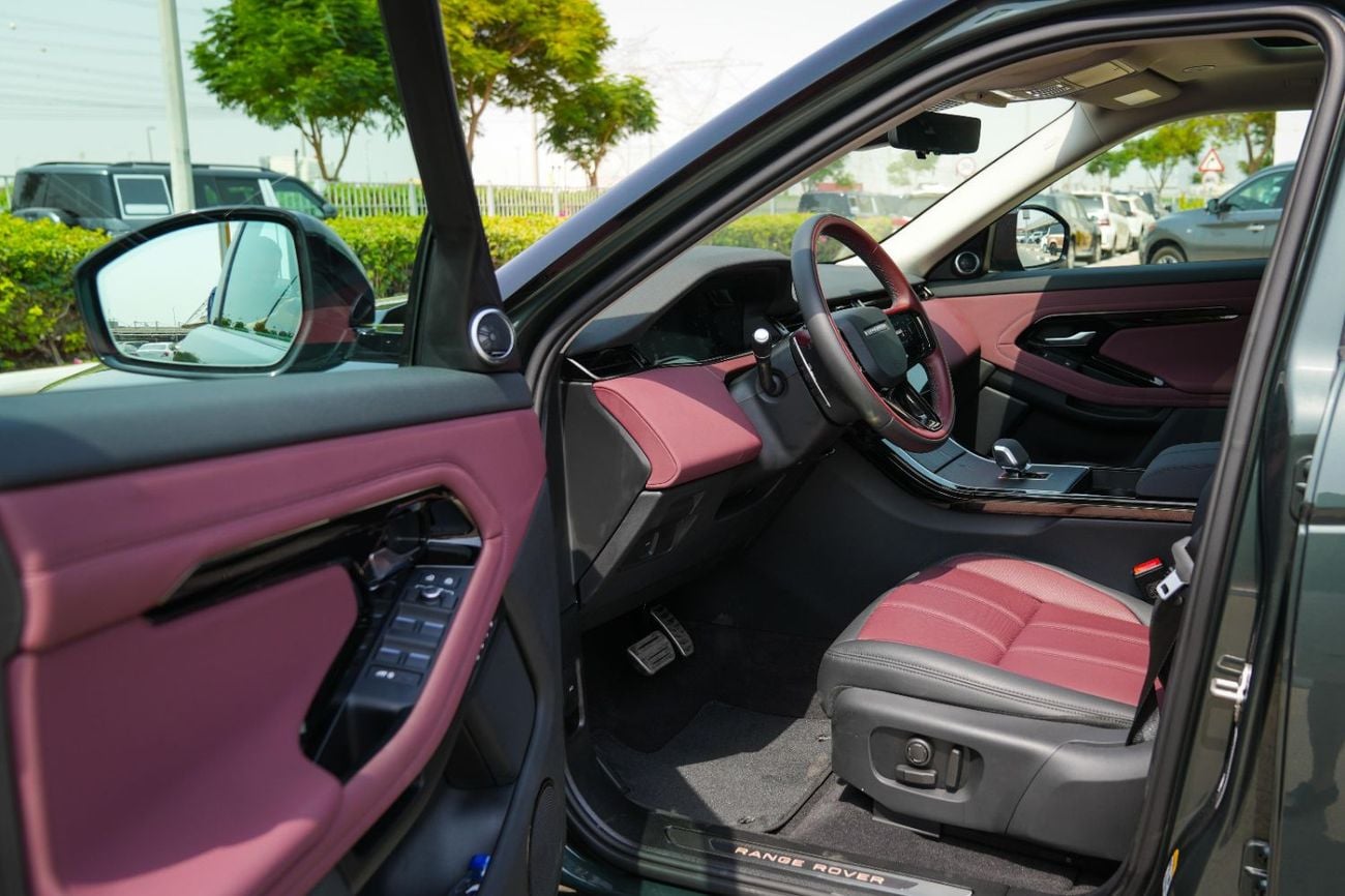 Land Rover Range Rover Evoque DYNAMIC SE P250 SE P250 DYNAMIC 2025!! BLACK EDITION!! FIVE YEARS WARRANTY!! THREE YEARS SERVICE CON