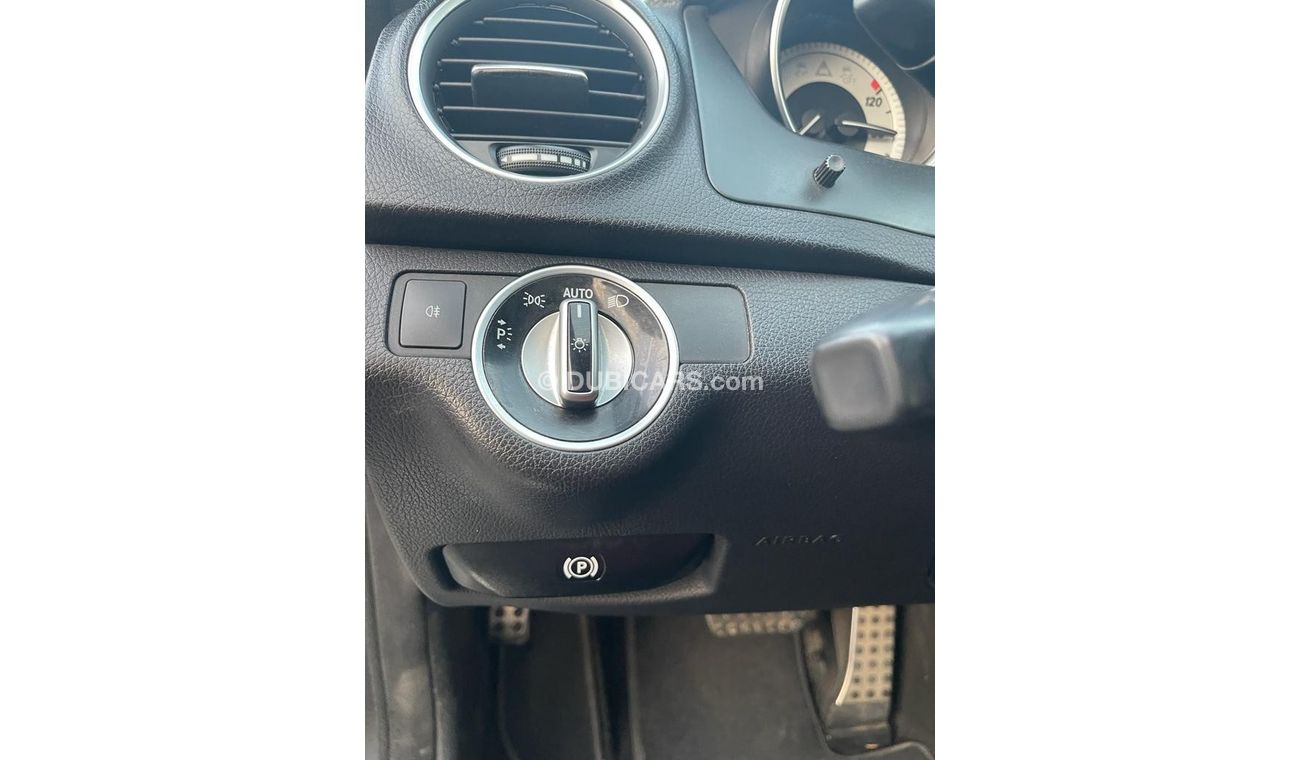 Mercedes-Benz C 300 Std Mercedes C300_2012_Excellent_Condition _Full option