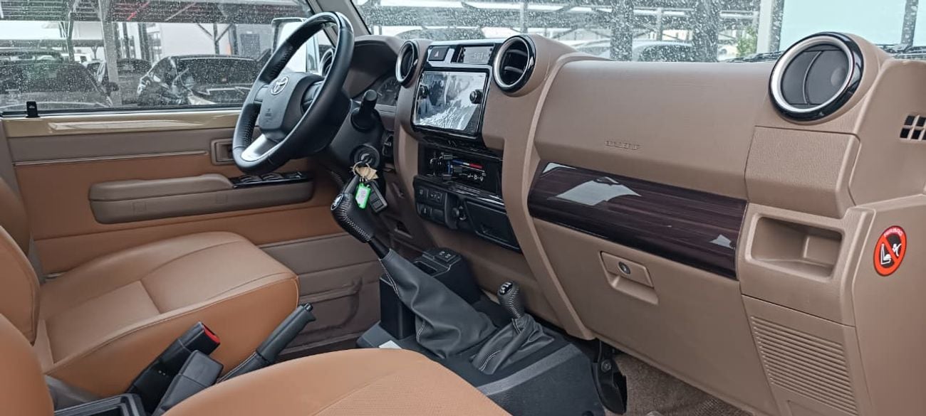 تويوتا لاند كروزر 70 تويوتا لاند كروزر  LX 70