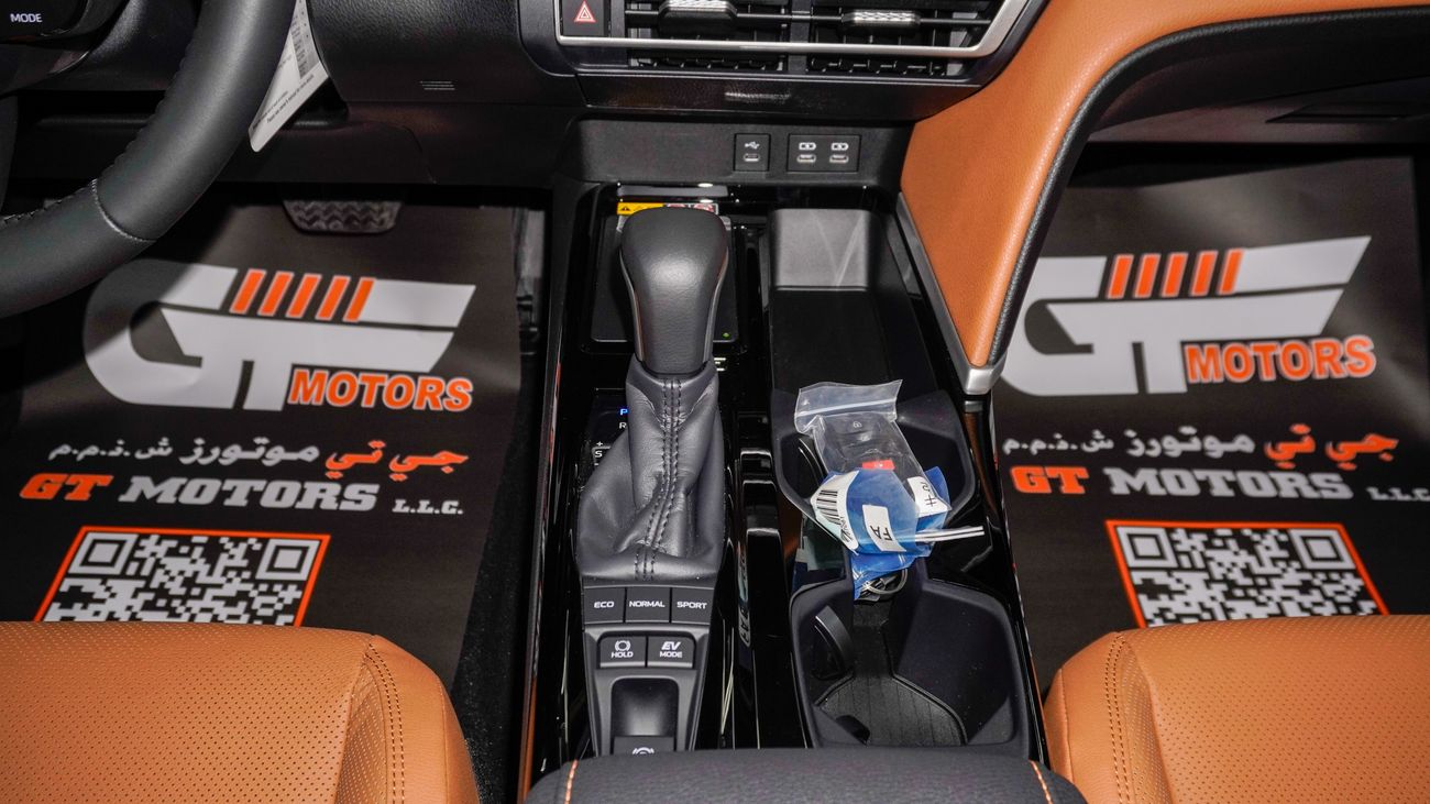 Toyota Camry Limited HEV 2.5 L Hybrid