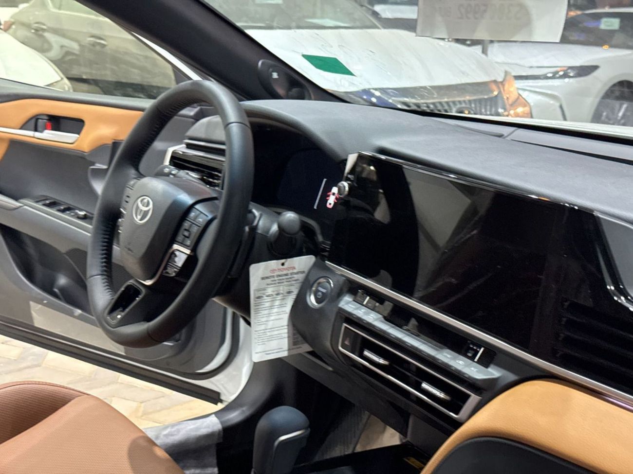 Toyota Camry 2.5L Lumiere  HEV , Leather seat, Panoramic Roof Full option 2026 Saudi Specs