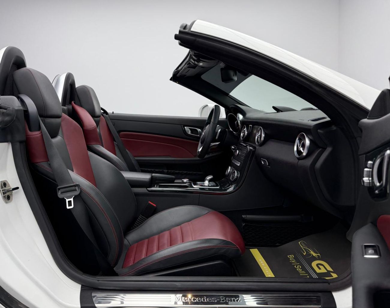 Mercedes-Benz SLC 200 2020 Mercedes SLC 200, 2025 MB Warranty, Full MB Service History, Excellent Condition, GCC