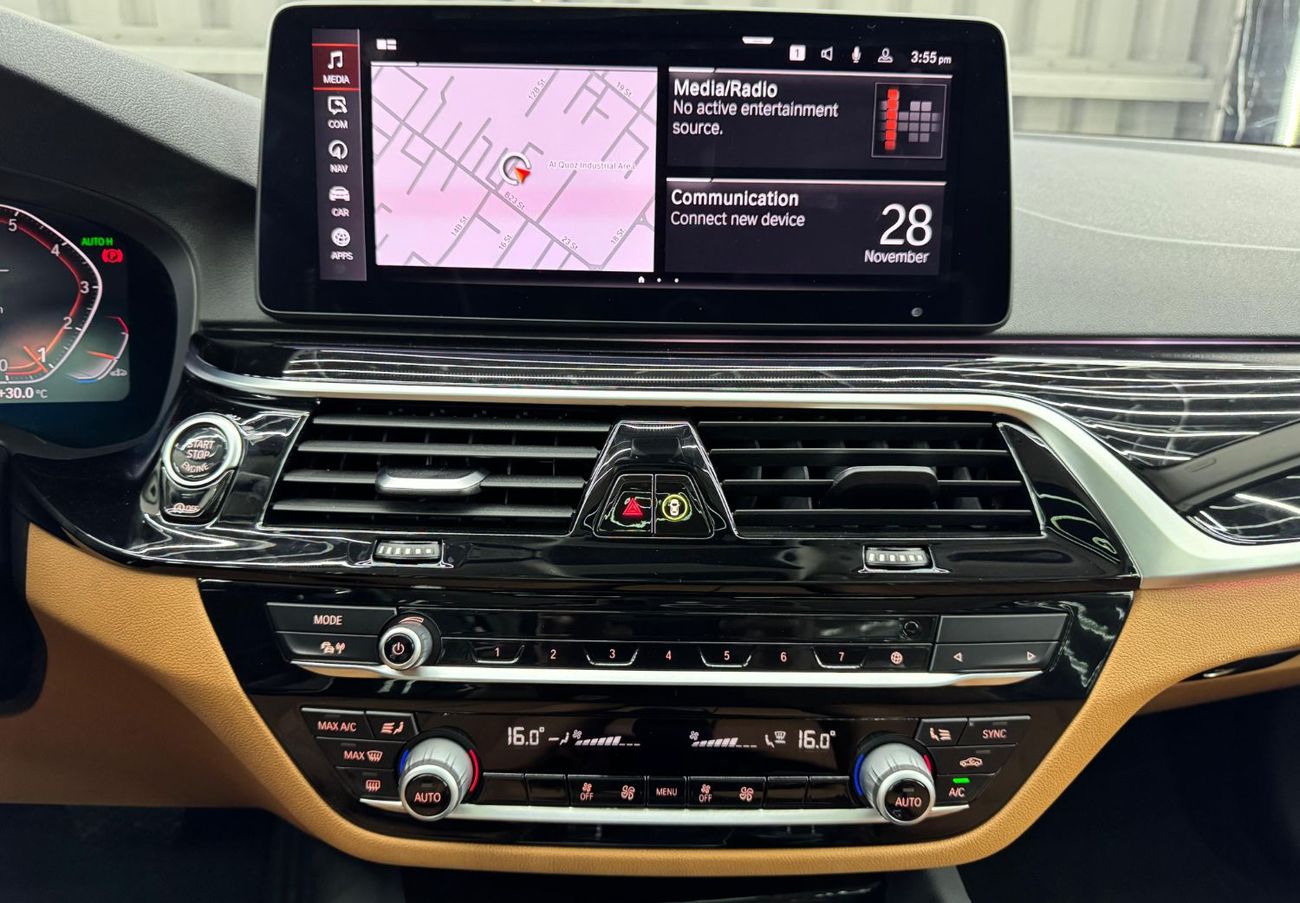 بي أم دبليو 520i Std 2.0L 2022 BMW 520i, Aug 2026 BMW Warranty + Service Pack, Full BMW Service History, Low Kms, GCC