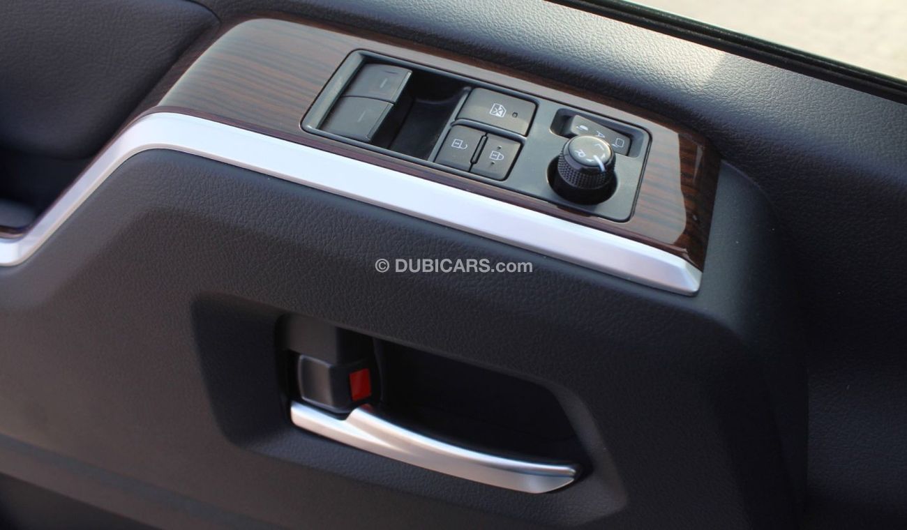 تويوتا جرافينا TOYOTA GRANVIA 2.8L WAGON 6 SEATS AT