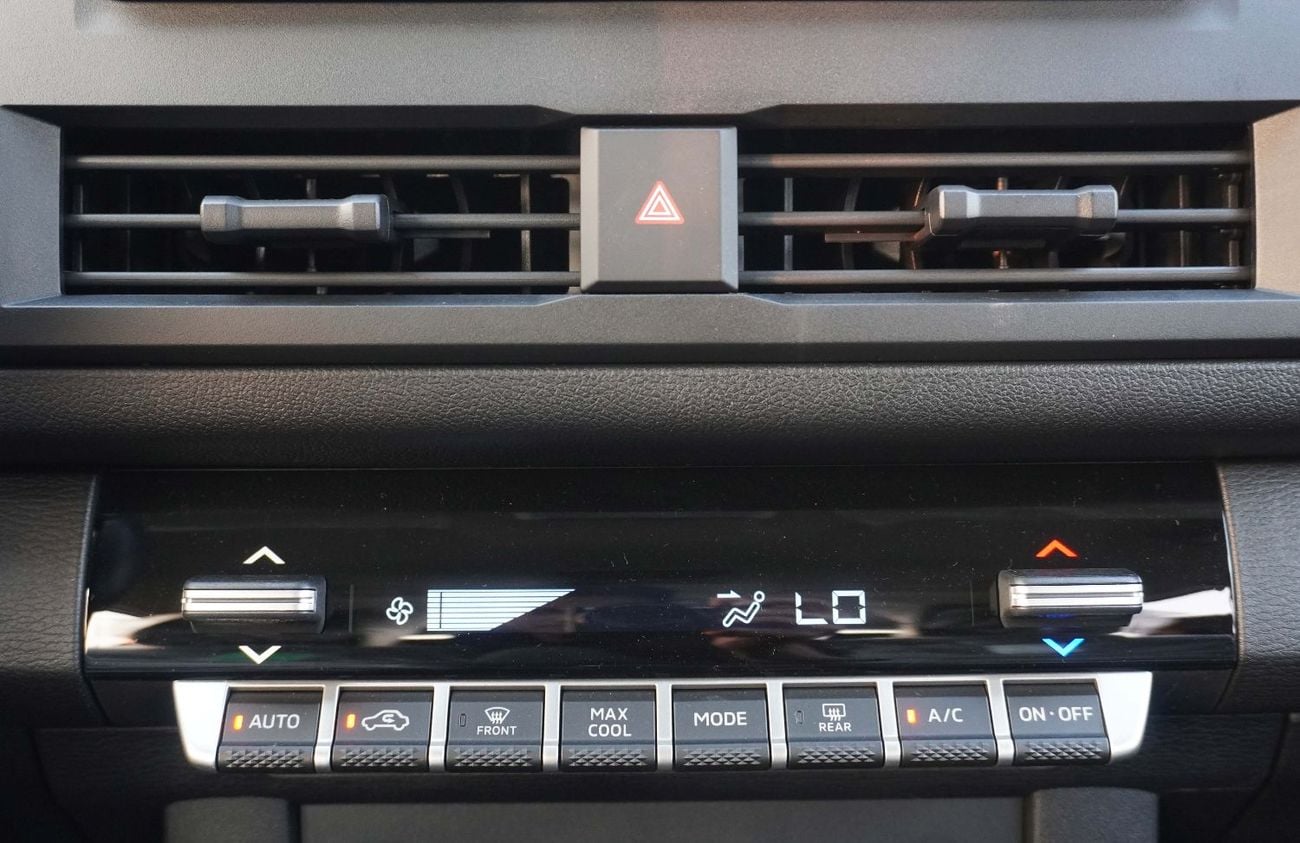 ميتسوبيشي L200 2.4L PETROL MANUAL TRANSMISSION DOUBLE CAB