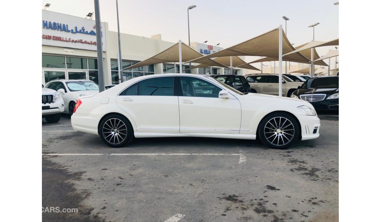 Mercedes-Benz S 350 model 2011 GCC car prefect condition low mileage