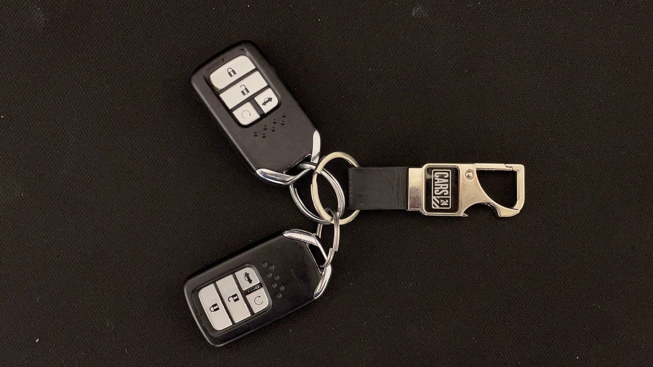 هوندا سيفيك LX SPORT 1.6 | بدون دفعة مقدمة | اختبار القيادة في المنزل