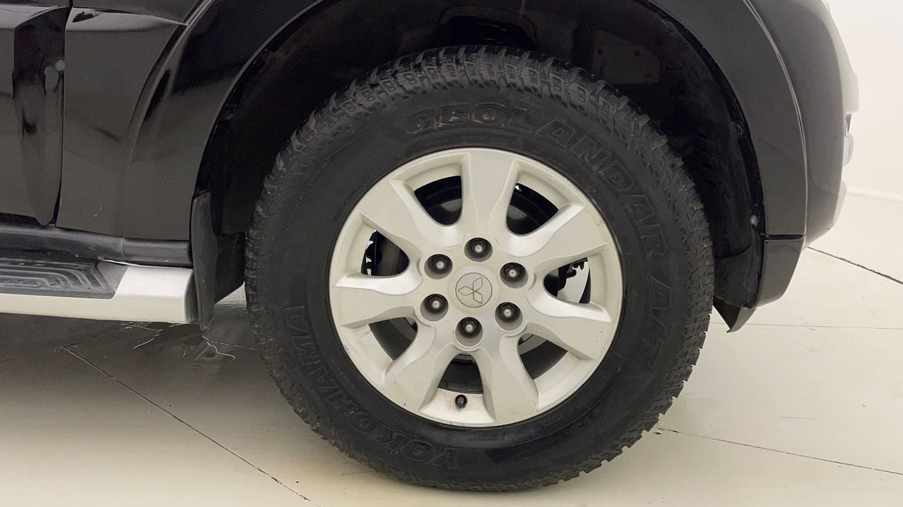 Mitsubishi Pajero GLS LOWLINE 3.5 | Zero Down Payment | Home Test Drive