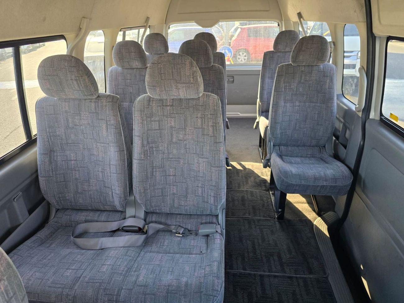 Toyota Hiace TOYOTA HIACE COMMUTER VAN RHD 2006 MODEL 2.7 L PETROL AUTOMATIC(PM02168)