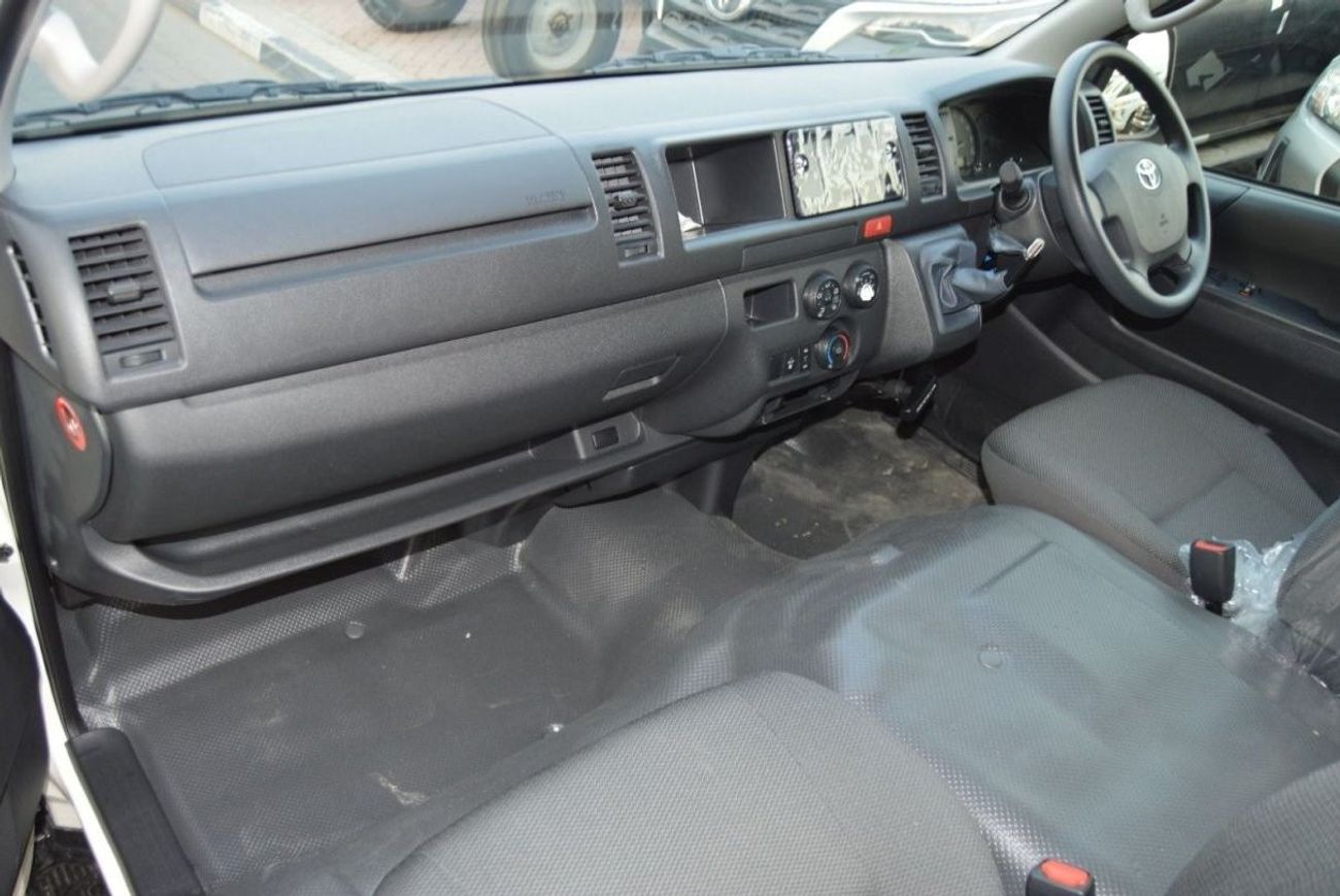 تويوتا هاياس High Roof